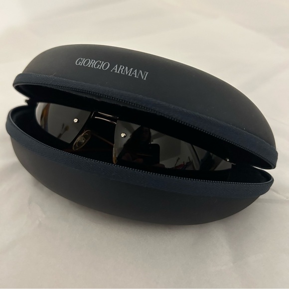 Giorgio Armani Sunglasses - Picture 6 of 17